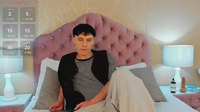 Snapshot of LephyStar chatting on June 4, 4:07 am LephyStar online show from June 4, 4:07 am