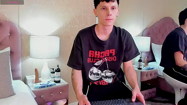 Snapshot of LephyStar chatting on June 30, 11:28 pm LephyStar online show from June 30, 11:28 pm