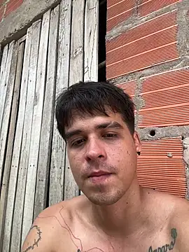 Snapshot of davidjan1996 chatting on June 13, 4:27 pm davidjan1996 online show from June 13, 4:27 pm