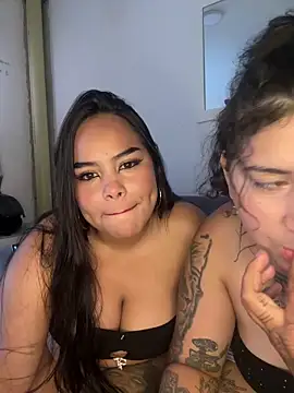 Snapshot of lunaa_love chatting on May 27, 10:18 pm lunaa love online show from May 27, 10:18 pm