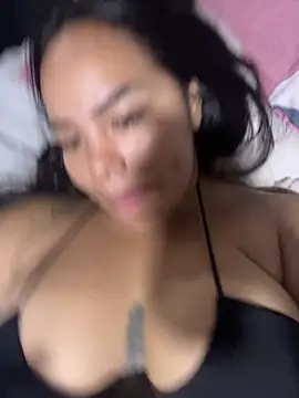 Snapshot of lunaa_love chatting on June 14, 12:41 am lunaa love online show from June 14, 12:41 am