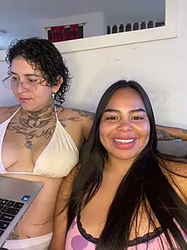 Snapshot of lunaa_love chatting on June 19, 9:18 pm lunaa love online show from June 19, 9:18 pm