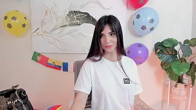 Snapshot of crystal_arlette_ chatting on June 19, 2:32 pm crystal arlette online show from June 19, 2:32 pm