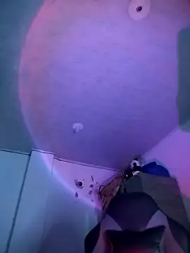 Snapshot of SAMIISQUIIRT chatting on March 28, 10:53 pm SAMIISQUIIRT online show from March 28, 10:53 pm