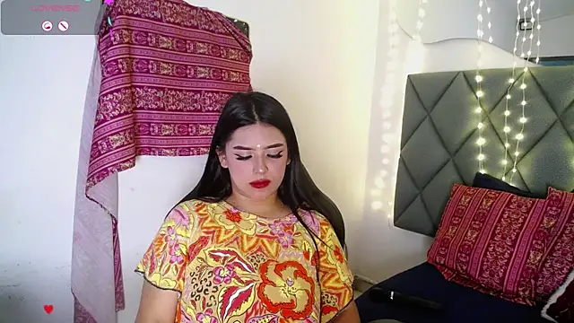 Snapshot of devika_kumar chatting on June 5, 7:30 pm devika kumar online show from June 5, 7:30 pm