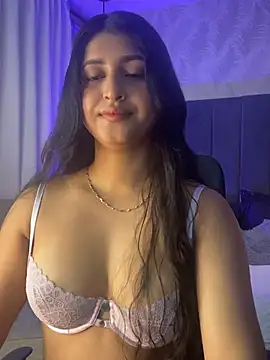 Snapshot of AngelCheerry_ chatting on April 9, 11:48 am AngelCheerry online show from April 9, 11:48 am