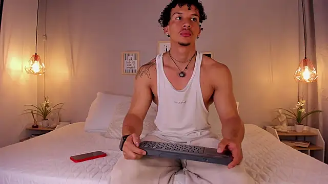 Snapshot of dominik_drake chatting on June 23, 11:41 am dominik drake online show from June 23, 11:41 am