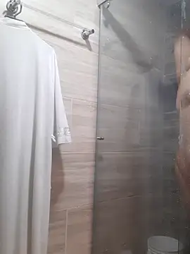 Amalianoir online show from April 1, 1:12 pm