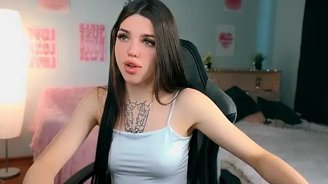 Snapshot of molly_rettyy chatting on June 12, 4:11 am molly rettyy online show from June 12, 4:11 am