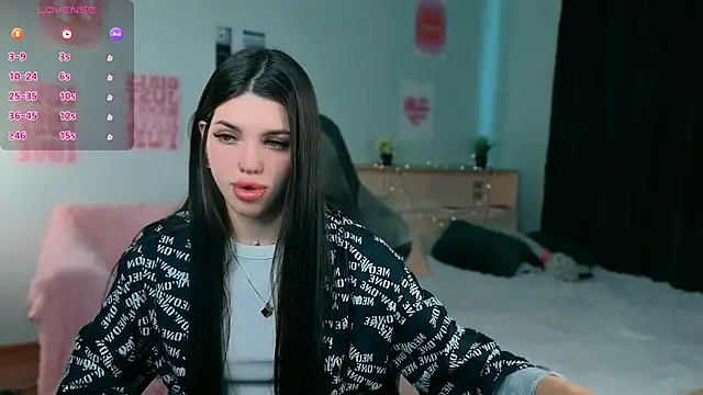 Snapshot of molly_rettyy chatting on June 30, 4:02 am molly rettyy online show from June 30, 4:02 am