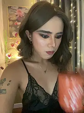 Snapshot of _Flirtyprincess_ chatting on May 12, 12:30 am Flirtyprincess online show from May 12, 12:30 am