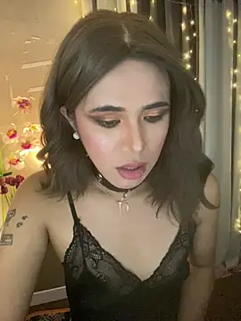 Snapshot of _Flirtyprincess_ chatting on June 11, 12:32 am Flirtyprincess online show from June 11, 12:32 am