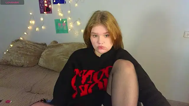 Snapshot of BeautifulPleasureFairy chatting on April 23, 2:35 am BeautifulPleasureFairy online show from April 23, 2:35 am