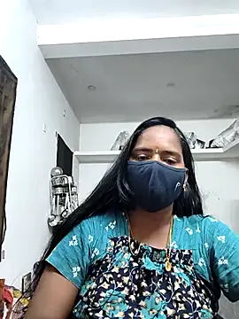 Snapshot of Tamil_Sangeetha chatting on April 8, 5:35 pm Tamil Sangeetha online show from April 8, 5:35 pm