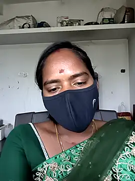 Snapshot of Tamil_Sangeetha chatting on April 9, 6:41 am Tamil Sangeetha online show from April 9, 6:41 am