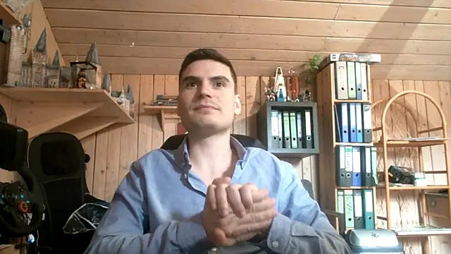 Snapshot of Dom-Lord_ chatting on March 30, 10:27 am Dom-Lord online show from March 30, 10:27 am