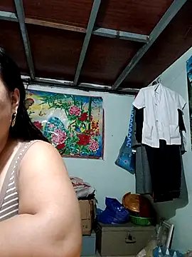 Snapshot of Monglan-c chatting on April 24, 2:25 am Monglan-c online show from April 24, 2:25 am