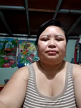 Snapshot of Monglan-c chatting on May 7, 7:14 am Monglan-c online show from May 7, 7:14 am