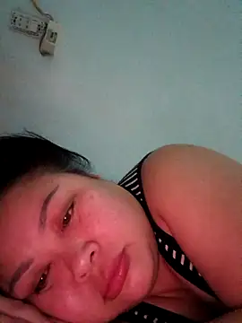 Snapshot of Monglan-c chatting on May 9, 8:36 pm Monglan-c online show from May 9, 8:36 pm