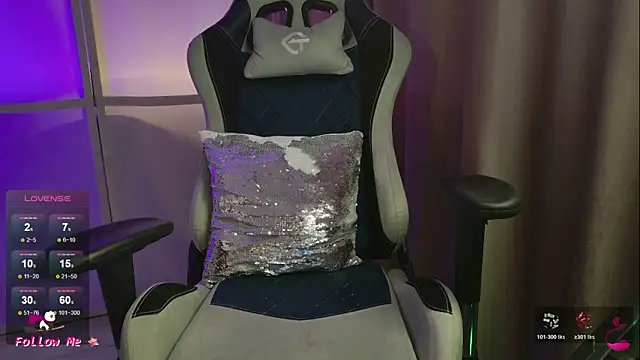 Snapshot of _Pelageyaa_ chatting on April 4, 11:08 am Pelageyaa online show from April 4, 11:08 am