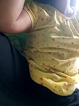 Snapshot of Dola_mone chatting on April 16, 12:55 am Dola mone online show from April 16, 12:55 am