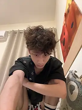 sexyboy-3525 online show from April 16, 1:12 pm