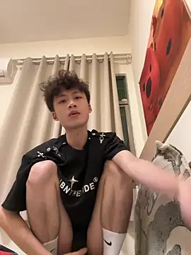 Snapshot of sexyboy-3525 chatting on June 12, 5:45 pm sexyboy-3525 online show from June 12, 5:45 pm