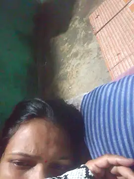 Snapshot of riyaa_sexyy chatting on April 3, 6:17 pm riyaa sexyy online show from April 3, 6:17 pm