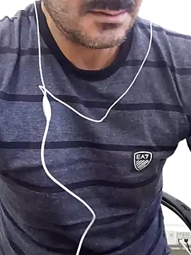 Snapshot of Amine-dady chatting on June 11, 9:29 am Amine-dady online show from June 11, 9:29 am
