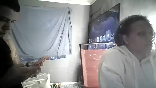 SHY QUINN online show from March 29, 9:04 pm