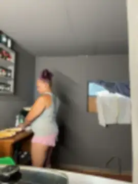 Snapshot of SHY_QUINN chatting on June 18, 12:00 am SHY QUINN online show from June 18, 12:00 am
