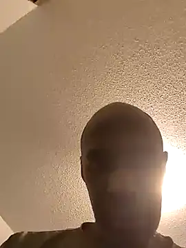 Bulgemaster001 online show from March 29, 8:20 pm