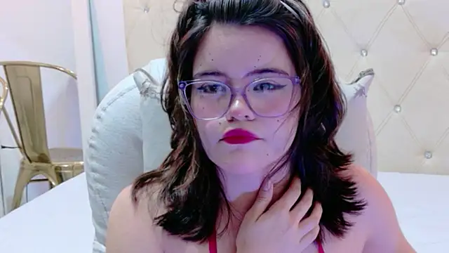 Snapshot of Alexa_Missfortune chatting on April 8, 10:21 pm Alexa Missfortune online show from April 8, 10:21 pm