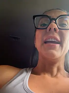 Snapshot of SofiParma chatting on June 22, 10:40 pm SofiParma online show from June 22, 10:40 pm