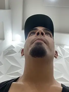 Snapshot of Josehjr chatting on March 30, 1:17 am Josehjr online show from March 30, 1:17 am