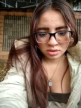 Snapshot of martina_7 chatting on April 13, 8:58 pm martina 7 online show from April 13, 8:58 pm