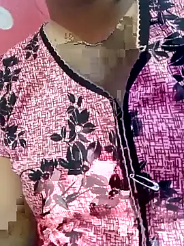 itz-liliroy online show from April 5, 1:41 pm