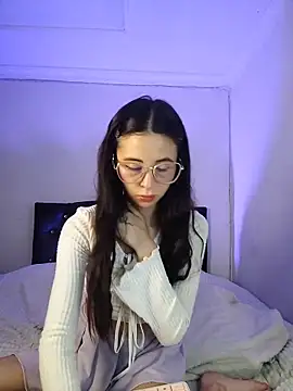 its Lia 1 online show from May 2, 3:28 pm