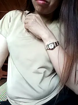 Snapshot of Vily-lonely chatting on April 9, 2:33 am Vily-lonely online show from April 9, 2:33 am