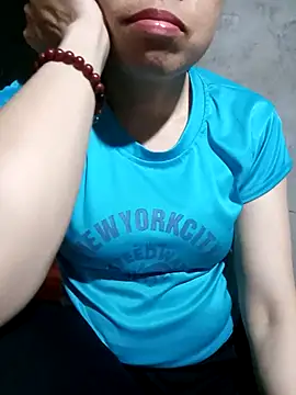 Snapshot of Vily-lonely chatting on April 10, 12:32 pm Vily-lonely online show from April 10, 12:32 pm