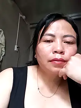 Snapshot of -Hami- chatting on April 12, 8:52 am -Hami- online show from April 12, 8:52 am