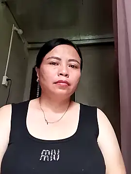 Snapshot of -Hami- chatting on April 25, 6:27 am -Hami- online show from April 25, 6:27 am