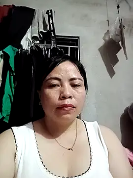 Snapshot of -Hami- chatting on May 12, 8:17 pm -Hami- online show from May 12, 8:17 pm