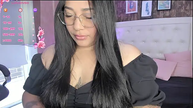 Snapshot of cataleyarosellee chatting on August 7, 12:51 pm cataleyarosellee online show from August 7, 12:51 pm