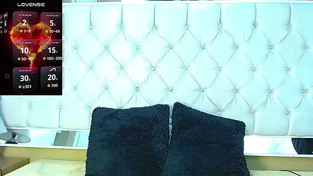 Snapshot of MistressNyx_ chatting on May 19, 2:23 pm MistressNyx online show from May 19, 2:23 pm