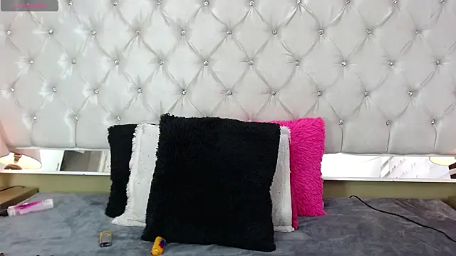 Snapshot of MistressNyx_ chatting on May 20, 8:37 pm MistressNyx online show from May 20, 8:37 pm