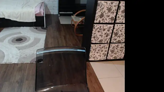 Snapshot of Sweet_hot_shrmp chatting on May 17, 8:49 pm Sweet hot shrmp online show from May 17, 8:49 pm