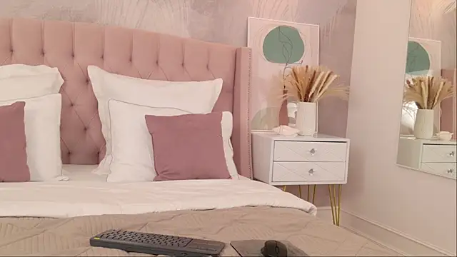MonicaRamoss online show from April 19, 3:11 pm