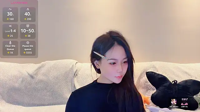 Snapshot of huxierbaby chatting on April 26, 11:30 am huxierbaby online show from April 26, 11:30 am