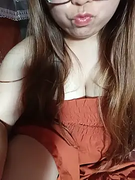 Snapshot of jas-cutle chatting on May 15, 1:07 pm jas-cutle online show from May 15, 1:07 pm